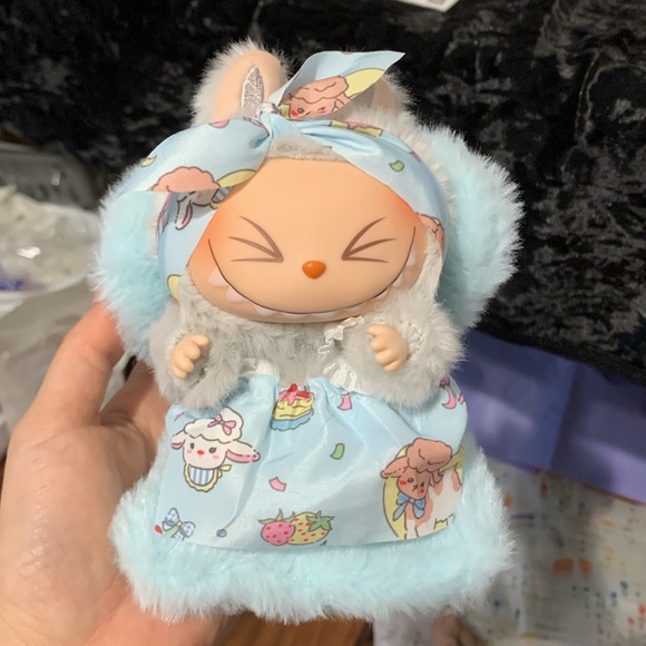 Super cute Fufu doll - Picture 2 of 2